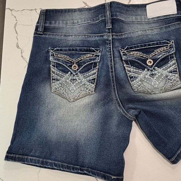 Hydraulic | Women’s Nolita Curvy Denim Jean Shorts Embroidered Pockets Wide leg - Picture 10 of 14
